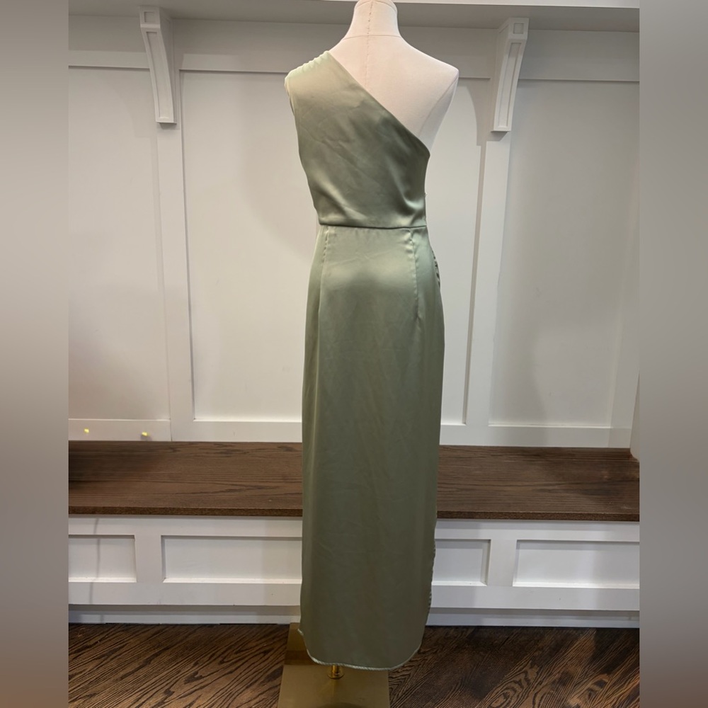 Petal & Pup Nadia Satin One-Shoulder Gold Dress Size 12 Large Sage NWT - Picture 5 of 8